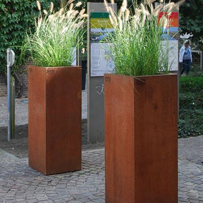 Corten steel planter boxes (4)