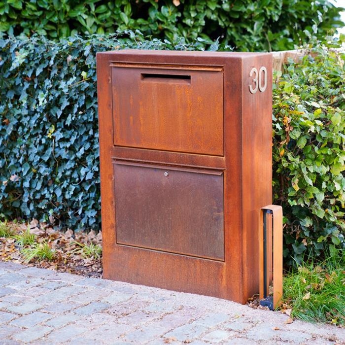 Weathering steel mail boxes real scene effect display